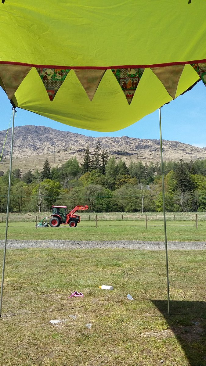 WildWildlings's tweet image. Wonderful views, interesting taxidermy, glorious sunshine @lomondtrossachs #outdoors #wilderness #wildlings