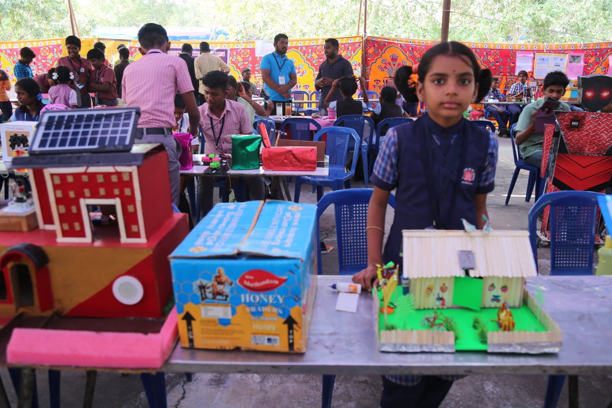 BigGenius2's tweet photo. Ignite India & Big Genius state level Science innovation conference held at Agni College of Technology #sdg #science #innovation #Conference #talenthunt #tnschools #engineering #technology #UN #BigGenius #igniteindia #students https://t.co/Av3OaWjkux