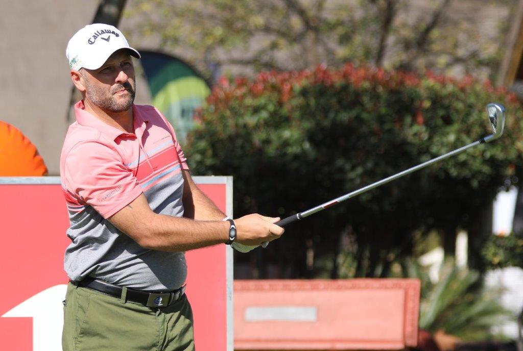 CanonRSA's tweet photo. Halfway through the final day of the Canon South Africa Disabled Golf open Mike Brown is still in the lead.... It's a race to the finish... Who is it going to be? #CanonSAopen https://t.co/qUY667StQl