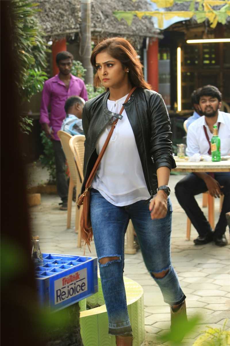vtv24x7's tweet photo. #NatpunaEnnanuTheriyuma Movie Stills
#NETfromMay17
@Actor_kaviin @nambessan_ramya @Arunrajakamaraj @rajuactor91 @dharankumar_c @lightson_media @onlynikil @LIBRAProduc @ClapBoardPr @trendmusicsouth #kavin #RamyaNambeesan https://t.co/WRh2NH8jIj
