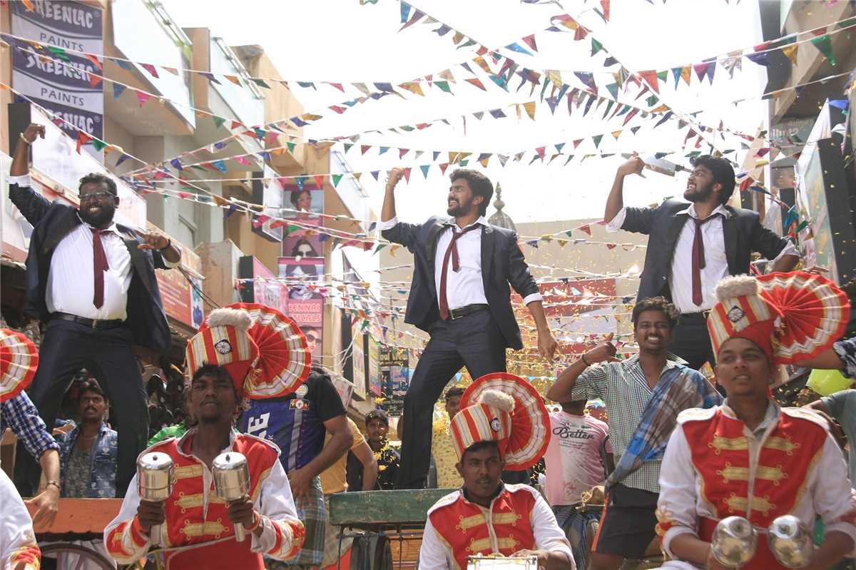 vtv24x7's tweet photo. #NatpunaEnnanuTheriyuma Movie Stills
#NETfromMay17
@Actor_kaviin @nambessan_ramya @Arunrajakamaraj @rajuactor91 @dharankumar_c @lightson_media @onlynikil @LIBRAProduc @ClapBoardPr @trendmusicsouth #kavin #RamyaNambeesan https://t.co/WRh2NH8jIj