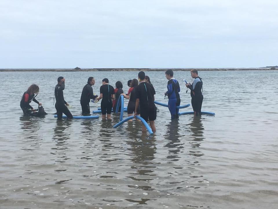 JuegosDVida's tweet photo. El programa #EnclaveDivertida para las Aulas Enclave y de NEE sigue captando adeptos en el buceo adaptado. Los alumnos del IES GUÍA Y SCHAMANN tuvieron varias sesiones de prácticas🎉 https://t.co/bFkha1rlvh