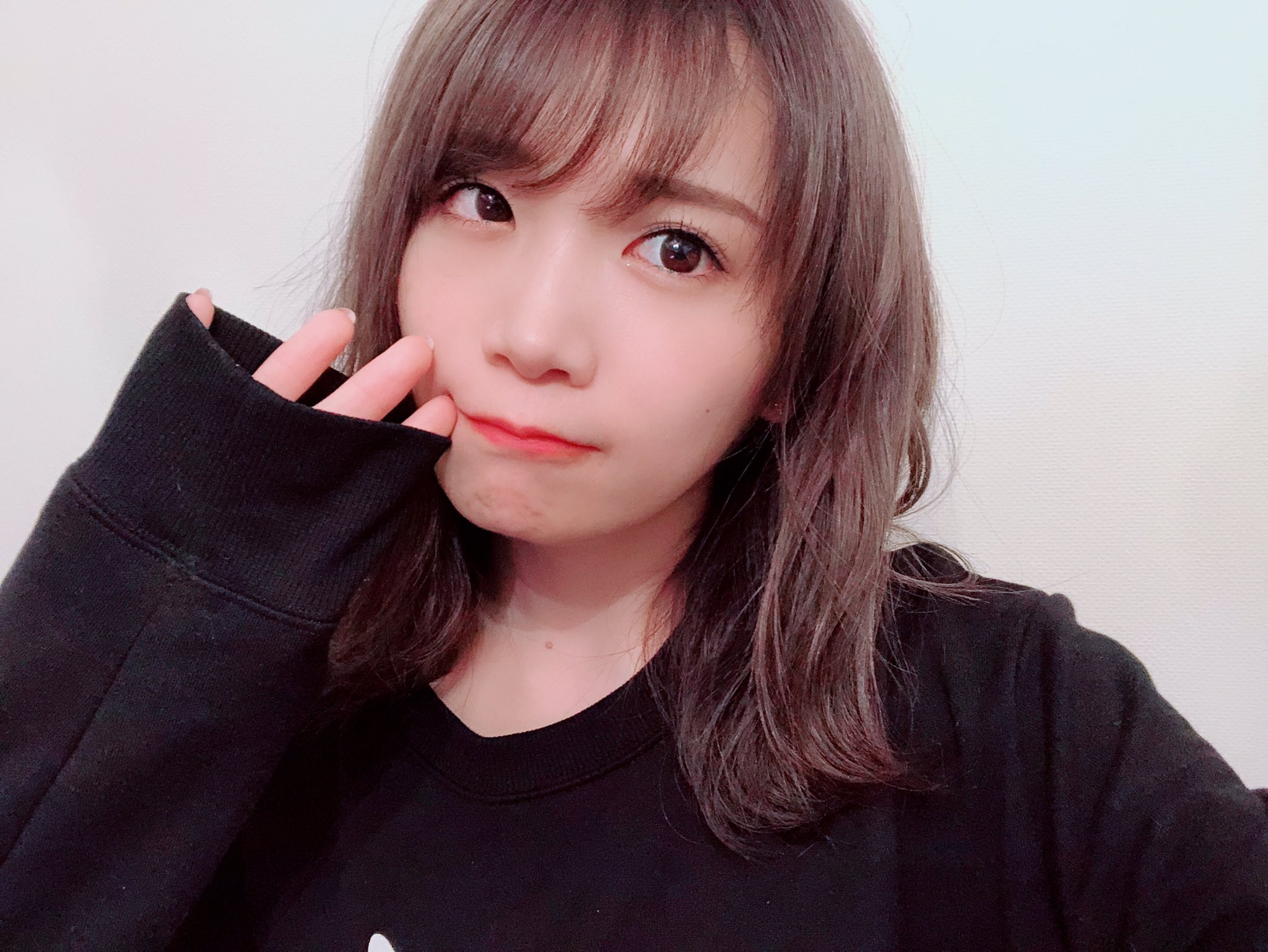 あや 内斜視かな とは思ってたけど 可愛いには変わりない ブログの更新もありがとう 毎日大好きだーー 会いたいです ノw Manatsumail T Co 0zkliet2d7 Twitter