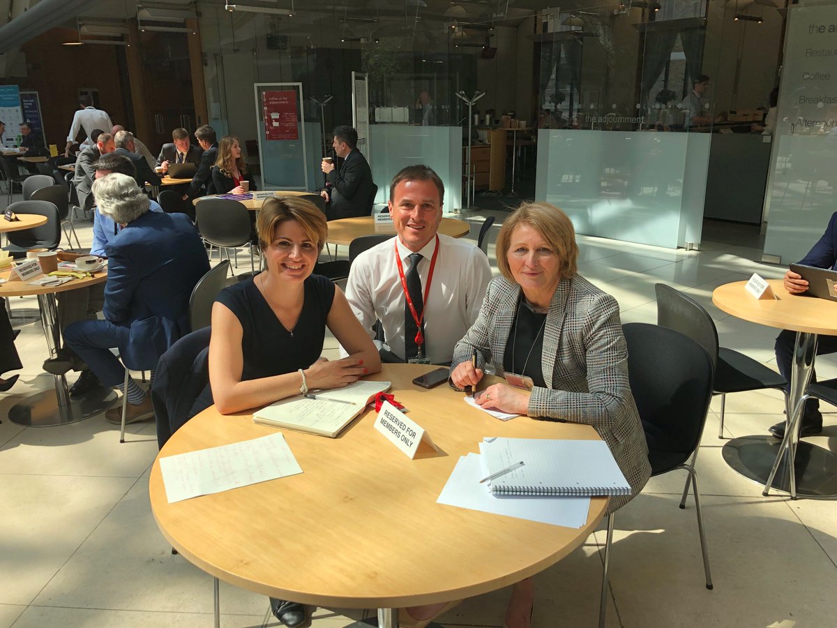 This morning, me and my Labour colleague @EmmaHardyMP met with the Children's Commissioner <a href="/annelongfield/">Anne Longfield</a> to discuss the use of isolation booths in schools.

These booths are traumatising our children and we'll be raising concerns with Ministers asap. #banthebooths @BanTheBooths