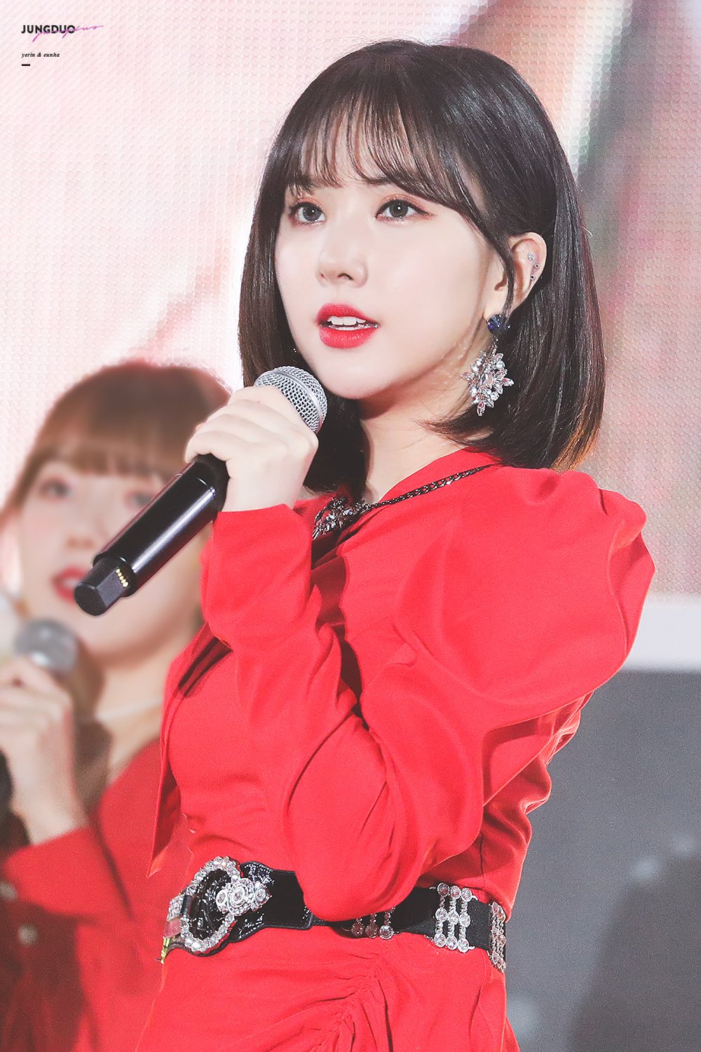 D6mxCwZUUAAnUW_.jpg:large