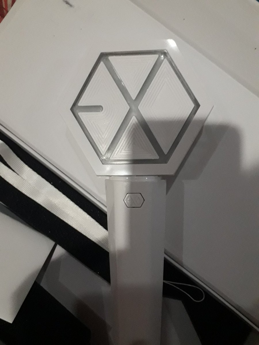 hhhhhhhhunf3's tweet photo. ขายแท่งไฟexo ver.2 700-.รวมส่ง
#ตลาดนัดEXO ตามหา #แท่งไฟexo
#ตลาดนัดเอ็กโซแอล ซซกต #ขายการ์ดexo #ขายของexo #CHEN
#chanyoel #baekhyun #kai #EXO_CBX #EXO7thAnniversary
#แลกการ์ดexo #CBX #ขายของสะสมexo #ตลาดนัดรวมด้อม
#Xiumin #SUHO #Chanyeol https://t.co/n4DLItZCvx