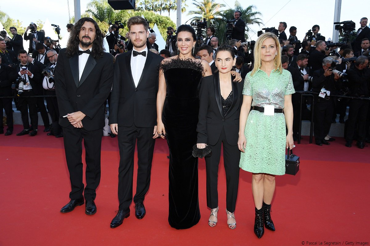 Festival_Cannes's tweet photo. #RedSteps LES MISÉRABLES by Ladj Ly ✨
#Cannes2019 #Competition @ladjLY https://t.co/7MFjid2rcE