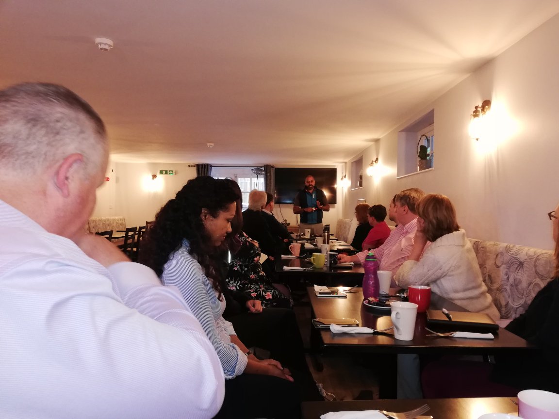 ChilternLeads's tweet photo. Inspiring meeting this morning with member Ash Taylor presenting food for thought on business growth, like to know more then get in touch! We are loving networking with other local businesses today. @bbfuk @BucksSkillsHub @rolandcarlin @rogergrawlinson @AmershamAuction https://t.co/jNLcZSwTzV