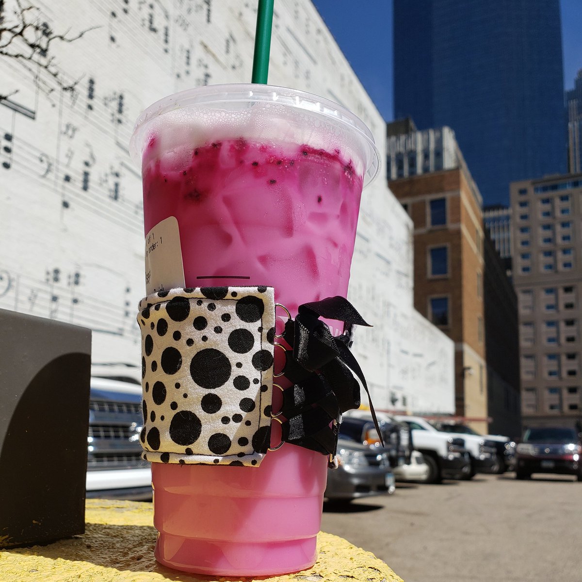 Cozycorsetcuff's tweet photo. All about that Dragon Drink from Starbucks at the moment 😊 https://t.co/JA99J3BD6z