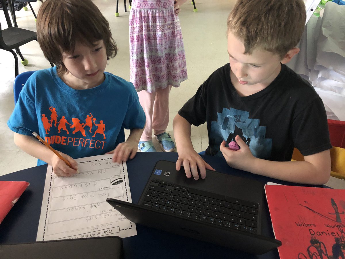 MsDiLiberatore's tweet image. Rocking Writer’s Workshop! We are learning how to write our options #SeewhatIamLearning @BurtonEBES @HrceLiteracy