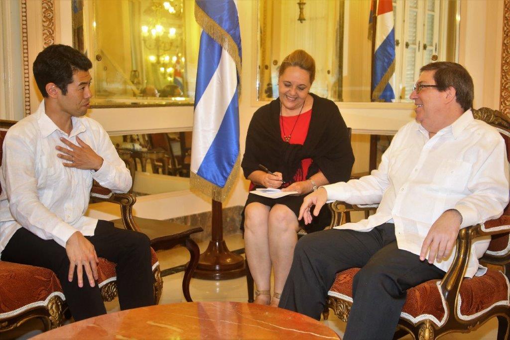 Cuban Chancellor receives Japanese diplomat.