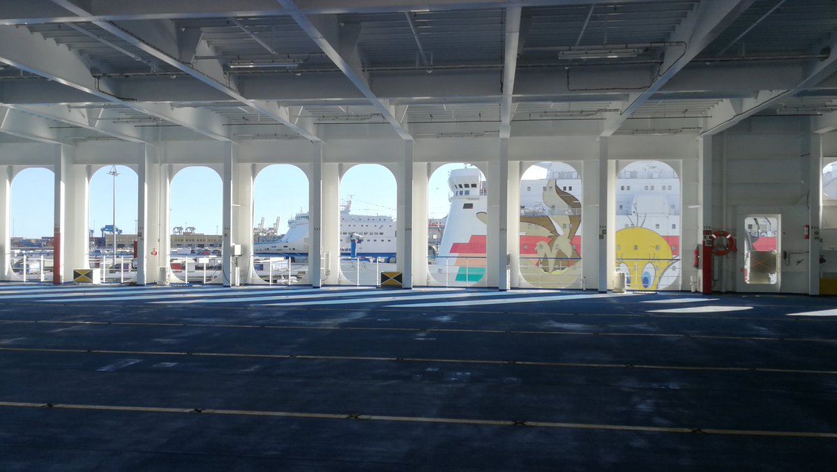 È pronta per la prima rotta operativa la "Maria Grazia Onorato". Dedicata ai marittimi italiani, è la ro-ro più grande e più green del Mediterraneo. Il suo carico equivale a 4 km di camion trasportati. Il suo home port sarà Genova e servirà la linea Genova-Livorno-Catania-Malta