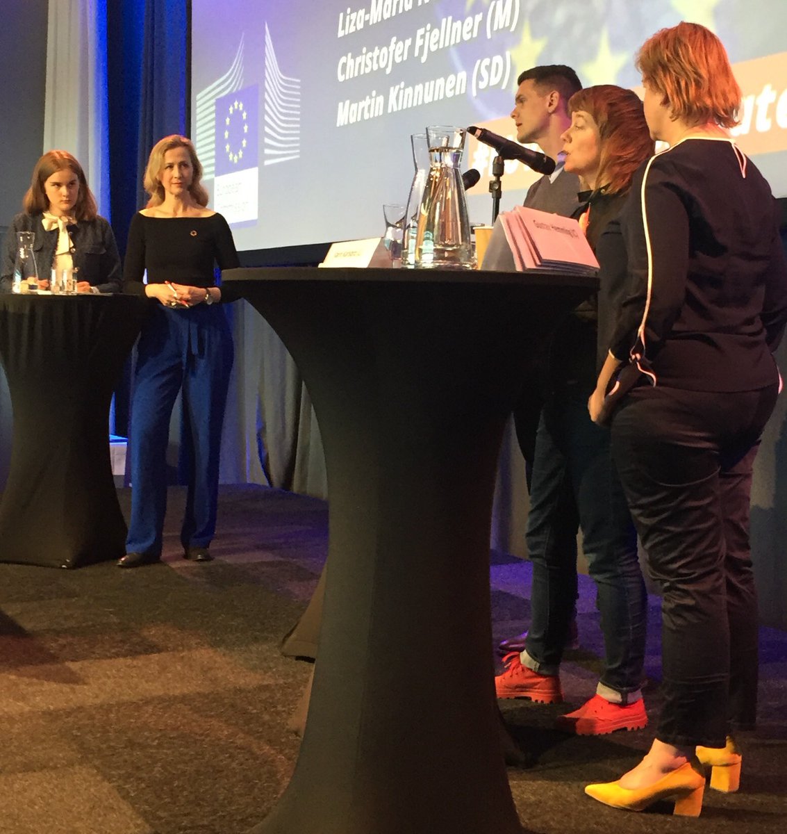 VansterniEU's tweet photo. ”Vi måste ibland låta företagens vinstintressen stå tillbaka för klimatet. Självklart måste vi t ex kräva att EU bara sluter handelsavtal med länder som ratificerat Parisavtalet.” @MalinBjork_EU #EUVoteForClimate https://t.co/oIgpERwYIN