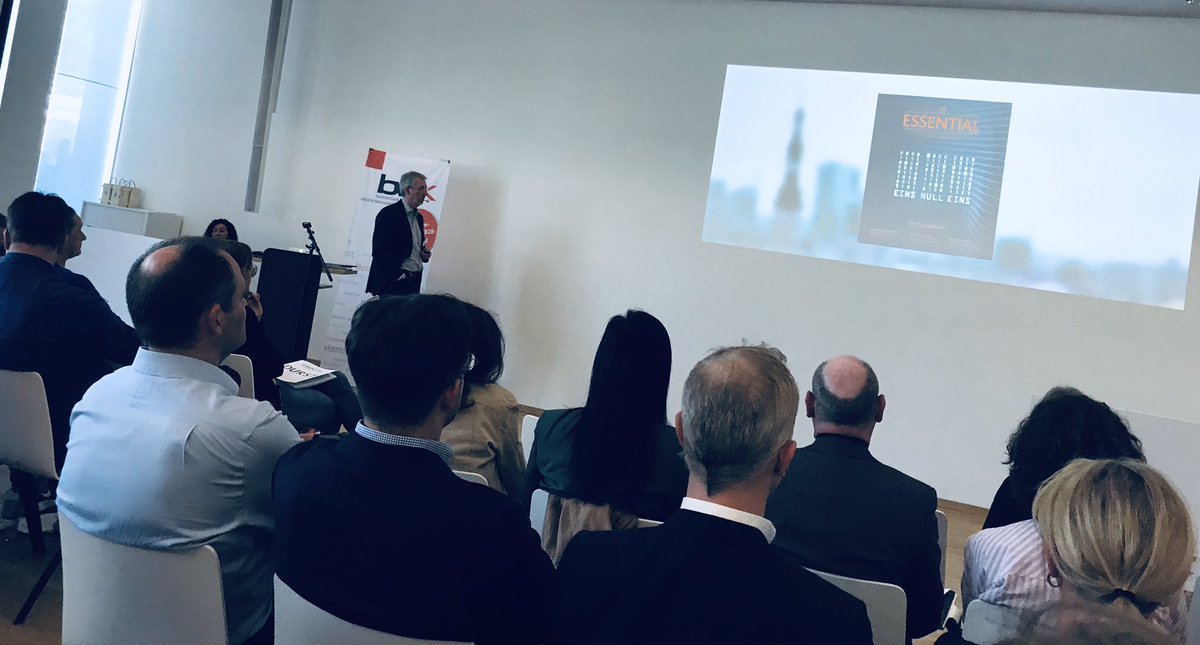 „Alles ist eine Komponente!“ <a href="/Michael_Schmitz/">Michael Schmitz</a> auf dem <a href="/BVIK/">Vikram Bandarupalli</a>-Event „Content is King“ über die Content-Strategie des Kundenmagazins #essential von @Freudenberg_FST. #bvik