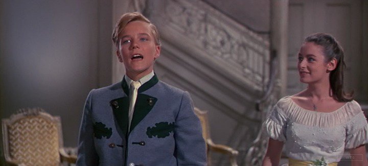 Happy Birthday to Nicholas Hammond who\s now 69 years old. Do you remember this movie? 5 min to answer! 