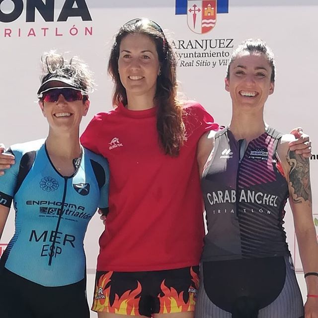 Loadingbodymind's tweet photo. Enhoranuena a nuestra embajadora @mi_bici_rosa por su podium en el @koronamadrid 🏆. Orgullosos de su victoria y de tenerte en nuestra familia Loading 🔋.
Más de 250 participantes han nadado 1,9 km en el Tajo, han pedaleado 92 km y han corrido 21 km!
#teamloading #loadingbodya… https://t.co/aGBqLo6GOD