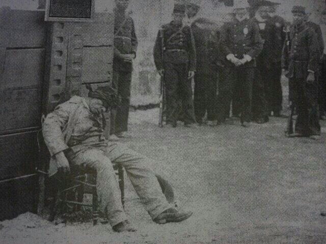 FUNDAHISPA's tweet photo. "Señores: Oid una palabra pública, ya sabéis de quien es la palabra. Victoriano Lorenzo muere; a todos los perdono, yo muero como murió Jesucristo".

Victoriano Lorenzo
15 de Mayo de 1903. https://t.co/9jeC7LRW16
