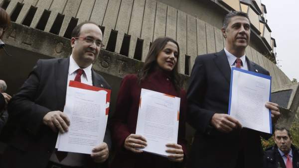 Machupi38665023's tweet photo. @ERCClotVerneda @indy_catalana @miqueliceta Tú ets una #ABERRACIO @miqueliceta 😠😠😠😠 https://t.co/U33jlsYly9