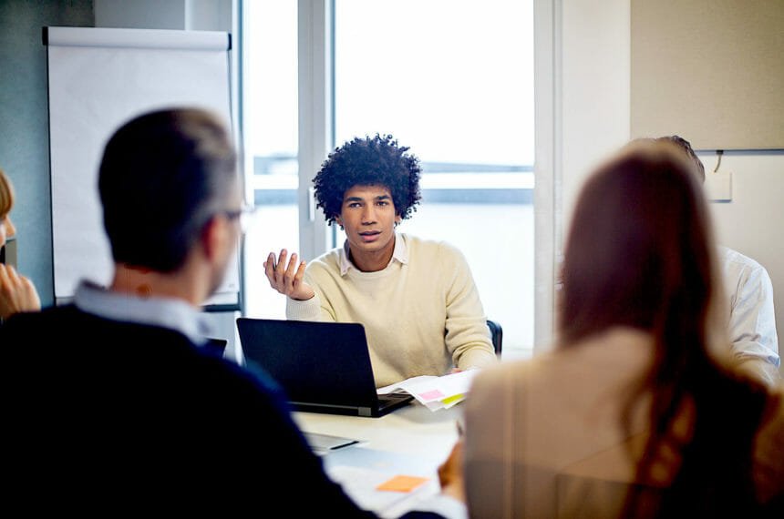 engageonQ's tweet photo. #employeeengagement must start day one. How engaged you are with an employee in their first year can determine their level of engagement for the rest of their #career. https://t.co/gyDsHz6XvW https://t.co/wCXzqS4MwC