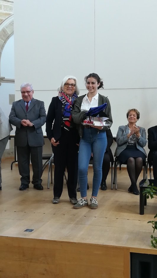 CollegeWeyer's tweet photo. Nous sommes très fiers de Julia, Mathéo et Mathilde, élèves de Mme Lepère, primés au Concours National de la Résistance ! https://t.co/OGmNIWQfKQ