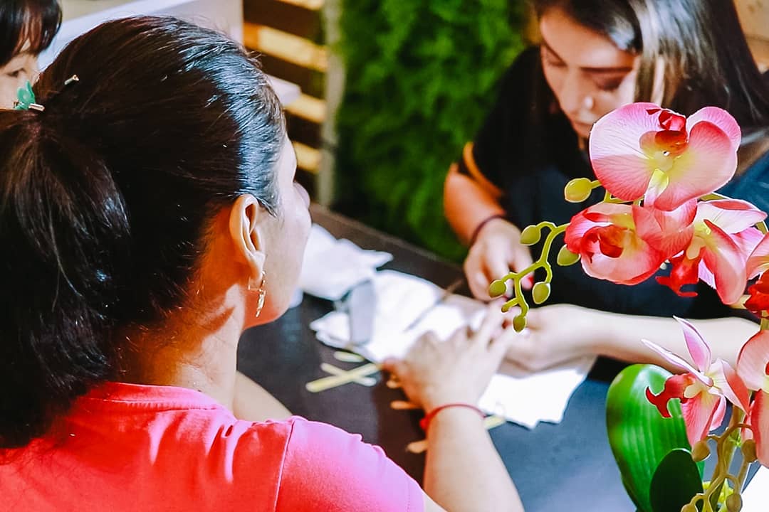 sofimotru's tweet photo. La mejor sensación? Imaginarlo y luego tener la oportunidad de recrearlo.
.
Todo empieza con una idea ,se plasma en un papel como bosquejo y luego lo llevamos a la realidad
.
#Motru
#motrueventos 
#PaseoShoppingManta 
#AmamosLoQueHacemos #DiaDeLasMadres 
@MOTRU_consultor https://t.co/quJgLu0edT