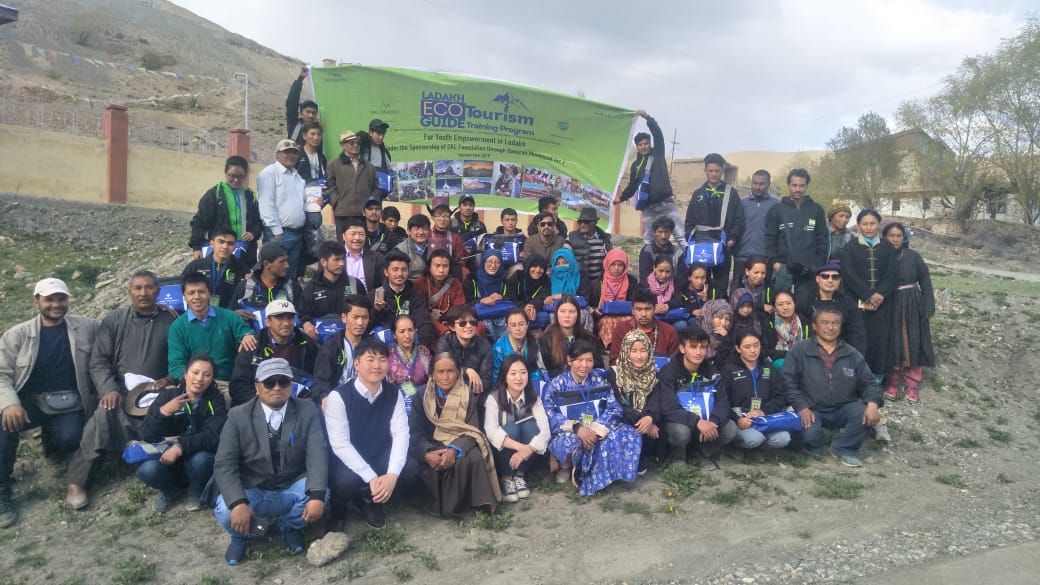 airnewskargil's tweet image. 7- Days Ladakh #EcoTourism #Guide Training concluded at #Buddhist Study Centre, Mulbeck #KargilLadakh Initiated &amp;amp; supported by the GKL Foundation @korea, Hanuran Movement Inc. Korea &amp;amp; Won #Buddhism
@prasarbharati @ChoudharyBaseer @JandKTourism @KoreanTravel