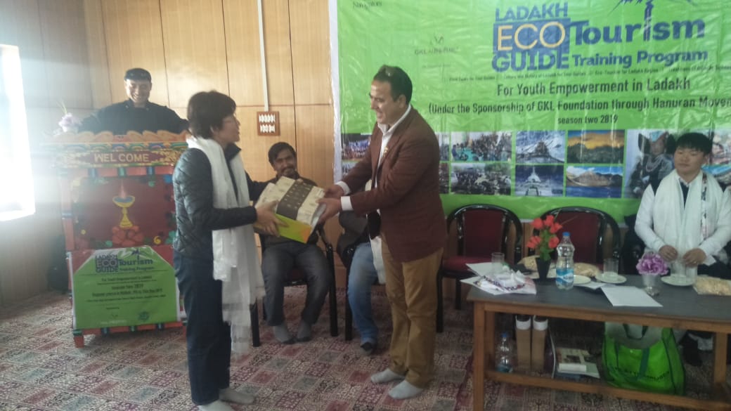 airnewskargil's tweet image. 7- Days Ladakh #EcoTourism #Guide Training concluded at #Buddhist Study Centre, Mulbeck #KargilLadakh Initiated &amp;amp; supported by the GKL Foundation @korea, Hanuran Movement Inc. Korea &amp;amp; Won #Buddhism
@prasarbharati @ChoudharyBaseer @JandKTourism @KoreanTravel