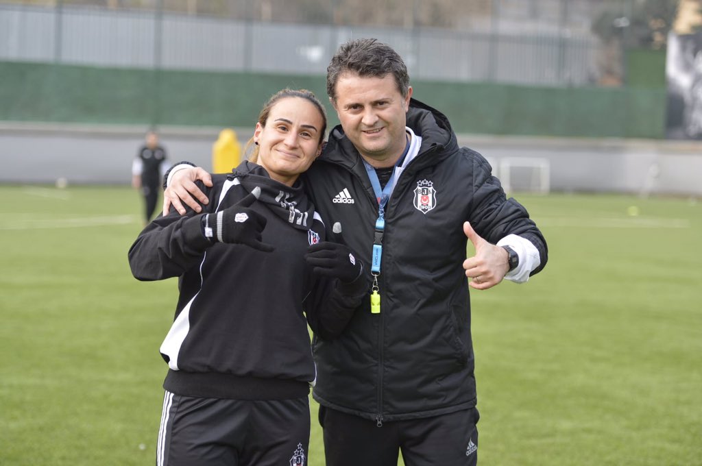 pmajanss's tweet photo. #ALObeIN'in bu haftaki konukları, Türkiye Kadınlar Futbol Ligi'nde şampiyon olan Beşiktaş'ın Teknik Sorumlusu Mutlucan Zavotçu ve Beşiktaş Kadın Futbol Takımı oyuncusu Arzu Karabulut!
ALO beIN, bugün saat 20.00'de beIN SPORTS HABER'de! https://t.co/CLqAMQ0ls2