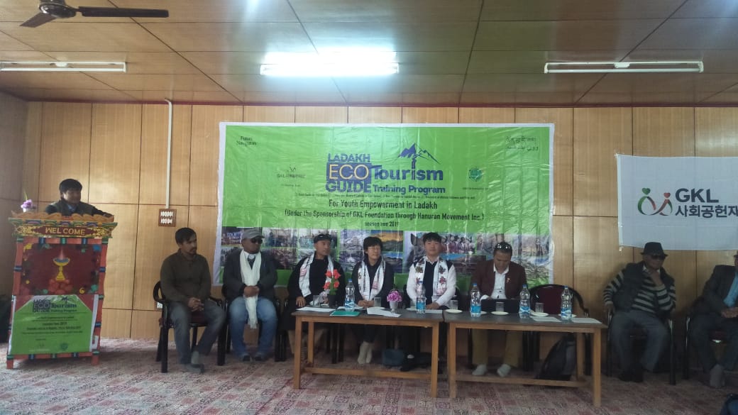 airnewskargil's tweet image. 7- Days Ladakh #EcoTourism #Guide Training concluded at #Buddhist Study Centre, Mulbeck #KargilLadakh Initiated &amp;amp; supported by the GKL Foundation @korea, Hanuran Movement Inc. Korea &amp;amp; Won #Buddhism
@prasarbharati @ChoudharyBaseer @JandKTourism @KoreanTravel