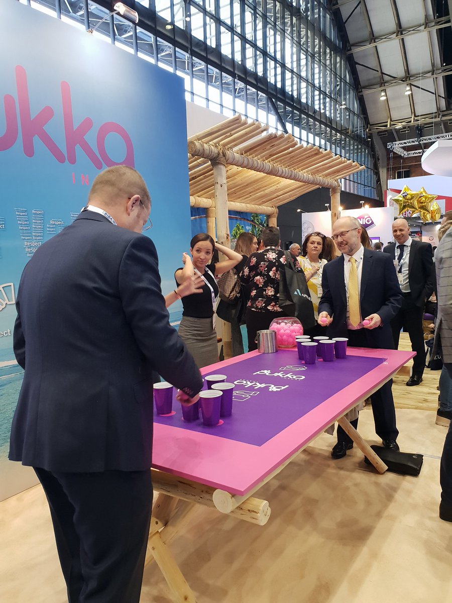 It's a Biba beer pong showdown as <a href="/SteveWhiteBIBA/">Steve White</a> and <a href="/GraemeBIBA/">Graeme Trudgill</a> go head-to-head on the <a href="/PukkaInsure/">Pukka Insure</a> stand

#BIBA2019 <a href="/BIBAbroker/">British Insurance Brokers' Association</a>