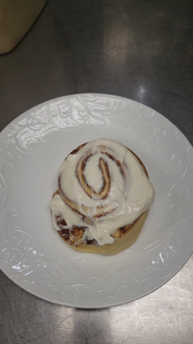 TweetlessinSEA's tweet photo. @_eoliver Hey heard you guys like cinnamon rolls but never had them for breakfast. Well... https://t.co/KCqbyh5iwY