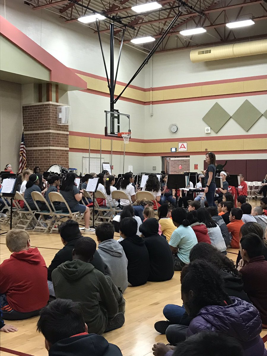 I look forward to the end of the year band concert each year! Thank you to our 5th grade band! Have fun on your tour! #d56achieves @Farster56Band