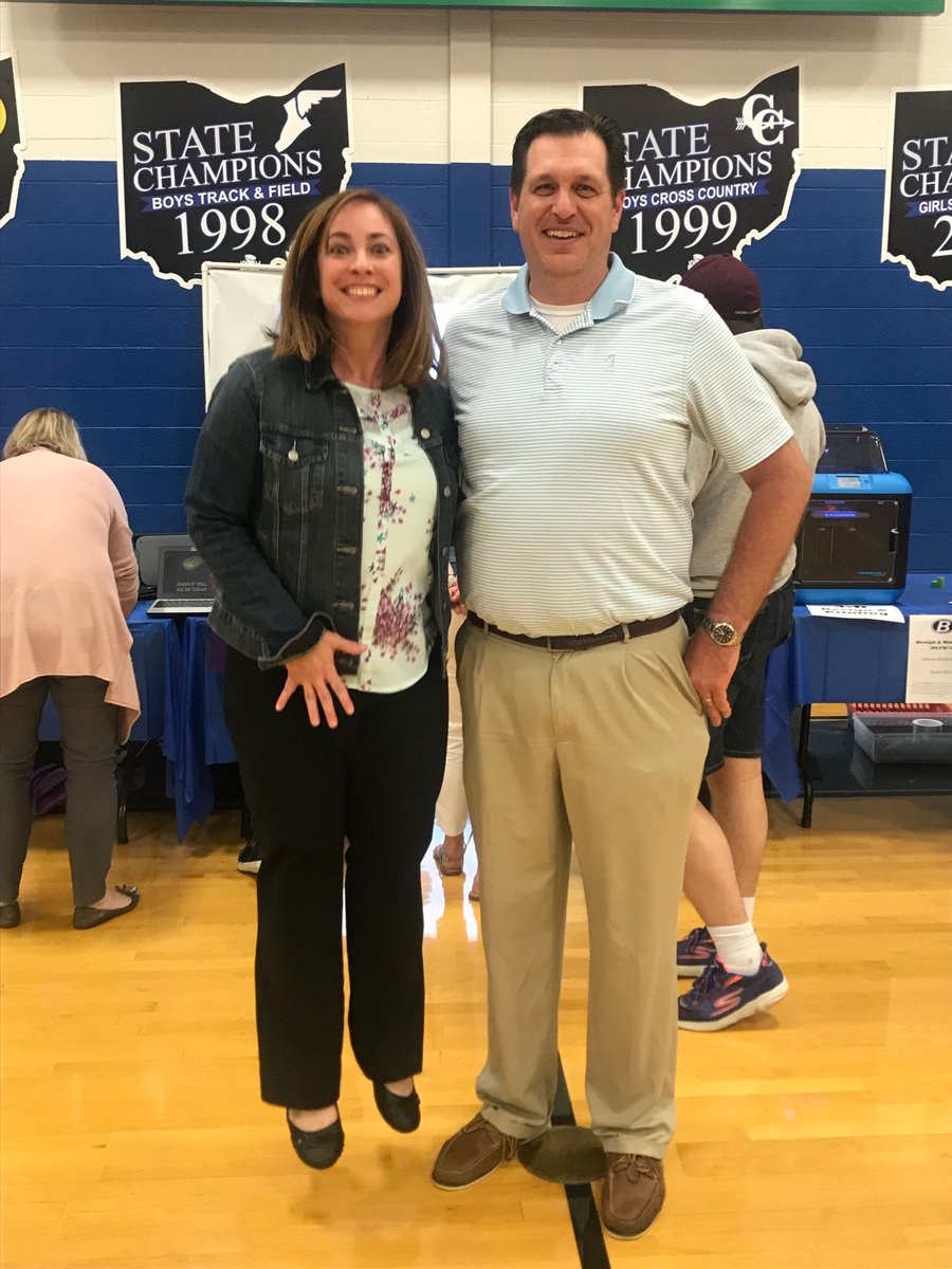 MisterSteinmetz's tweet image. #EMSpride #VMSpride #BCSPRIDE When people have to jump to be in the picture, you might be too tall!  Fun times last night @Brunswick Technology Event!