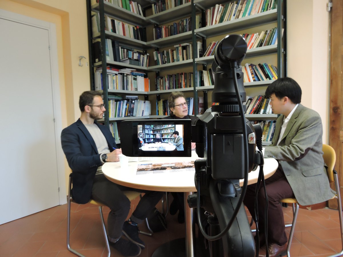 EUI_MWProgramme's tweet photo. Helen Milner @Princeton in conversation with #MWFellows Aydin Yilbirim and James Lee ahead of today #MWLecture at @EuropeanUni Stay tuned for the interview on line soon and see you at the lecture at 17h https://t.co/o0wSBT0uO1