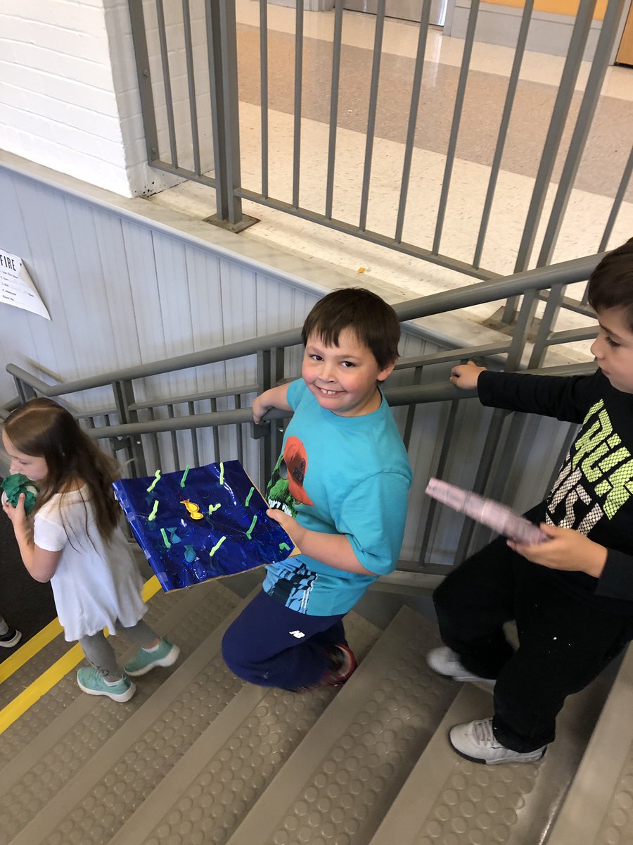 MsLindsayNRPS's tweet image. Batch 1st graders using the Batch Imagination Studo/Makerspace to design habitats for their mammal eBooks @BarbaraMantere @TheBatchBulldog