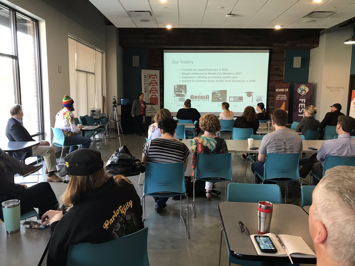 TechnologyIowa's tweet photo. It’s a full house at @1MCCR @NewBoCo! Learning about @GS10KSmallBiz and @AromaArtisan @entrefest. Happy #EntreWeek! https://t.co/8zBqnBmo6e