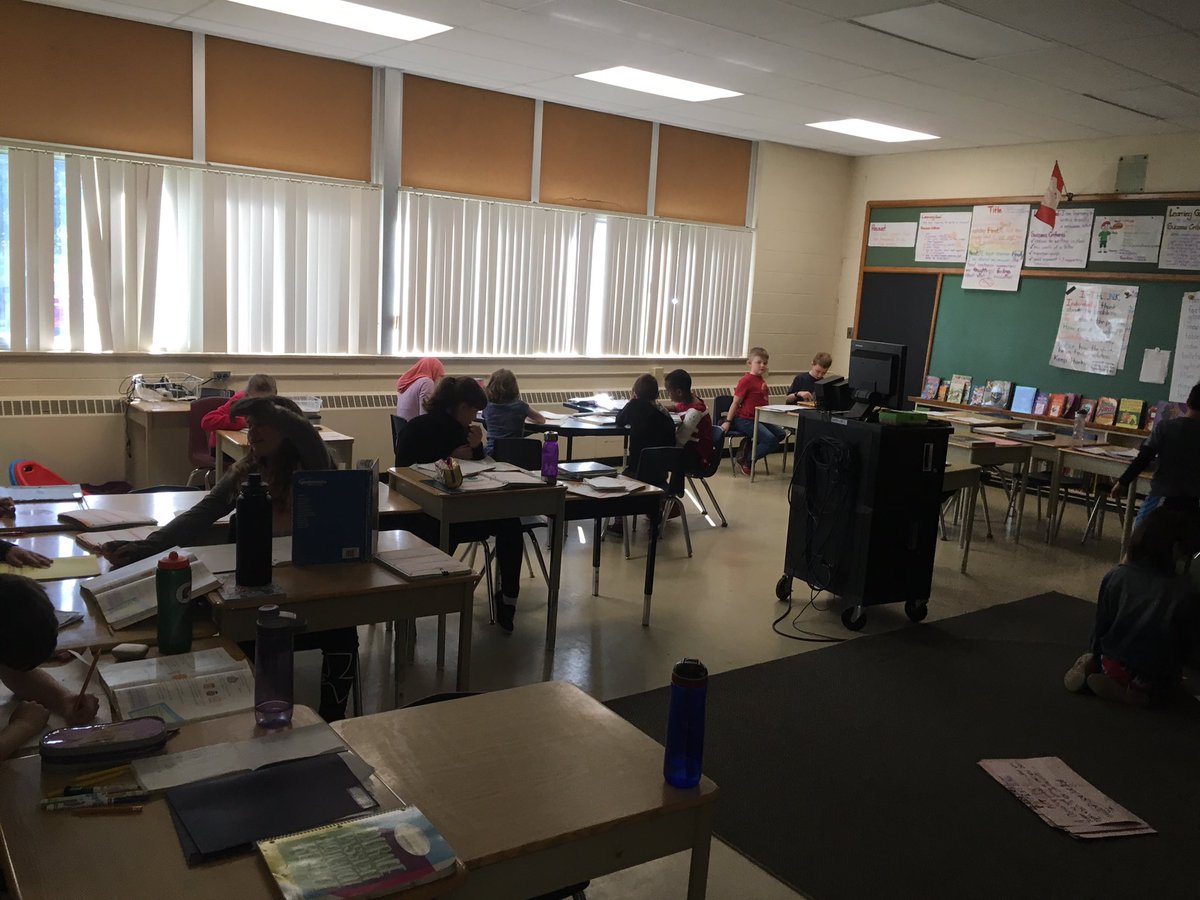 AmySeibel2's tweet photo. Grade 3s working on time, some grade 4s working on equivalent fractions and other students comparing mL and L - using reflective practices to meet our learning needs #GlenwoodGoesGlobal https://t.co/tnxAp39J6D