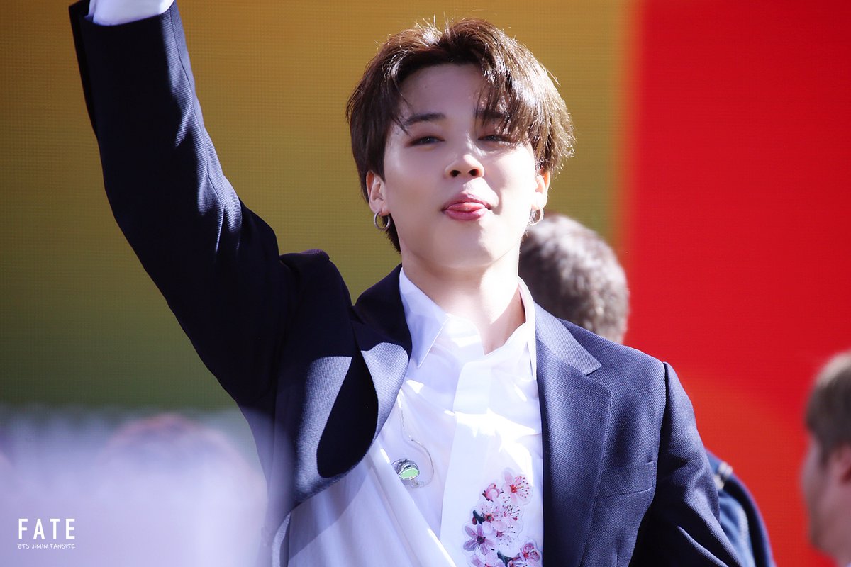 fate_jimin's tweet photo. 190515 GMA HD

#방탄소년단 #BTS #지민 #JIMIN @BTS_twt https://t.co/rgMaHelkZy