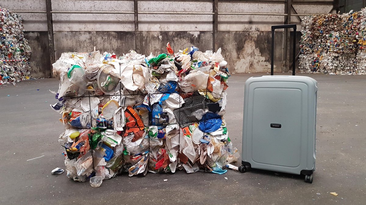 La S'CURE ECO EARTH est la première valise fabriquée à partir de déchets PMC recyclés. La collaboration entre <a href="/suez/">SUEZ</a>, <a href="/LyondellBasell/">LyondellBasell</a> &amp; <a href="/MySamsonite/">Samsonite</a> est un réel succès, ainsi que la collection est presque épuisée après moins d'un mois ♻️ #EconomieCirculaire samsonite.be/fr/s-cure-eco-…