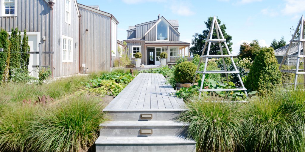 Have you ever been to Oysterville? "It's really about a different kind of time there, dictated by the tide, weather and natural rhythms. That's what makes it special," said architect Ralph Christensen. 
Read more here: ow.ly/qyb450uc4iy
Photo: Mikola Accuardi
#HomeandDesign