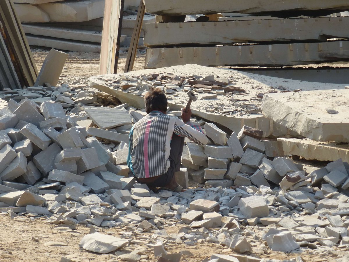 flanderstoday's tweet image. Flanders and @ilo work together to end child labour in stone industry: 
The first in our three-part series about Flanders' work to end #childlabour practices in one Indian state @Stoneasy @GeertBourgeois @Flanders_DFA flanderstoday.eu/flanders-and-i…