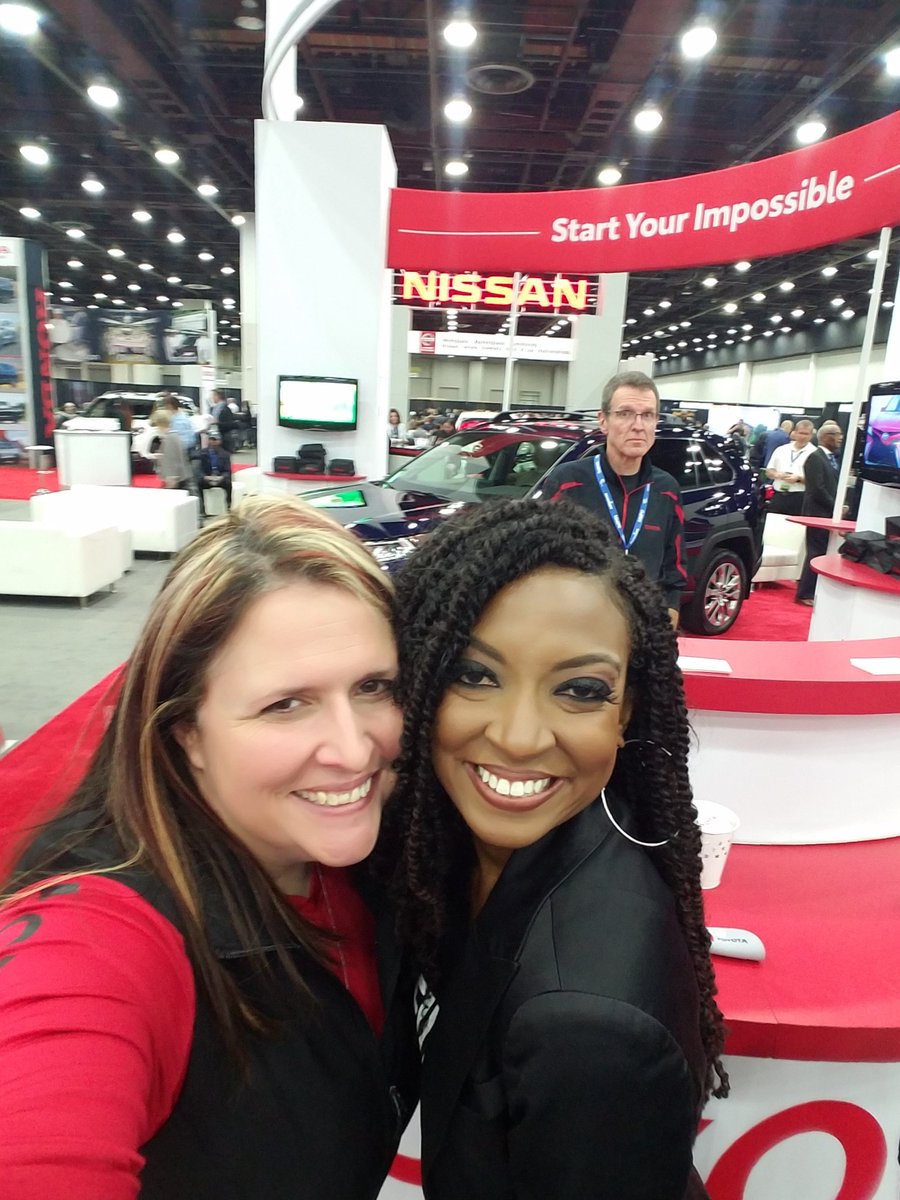 SMBurton724's tweet photo. So happy to run into @marshawnevans last week @MichiganMSDC #MMPC19
Selfie #1002!
#relationships
#BelieveBigger
#StartYourImpossible https://t.co/MteDBbpm4H