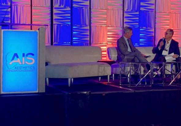 DrGrantStevens's tweet photo. The @AIS_Summit has started! Mark Foley is interviewing Bill Merry CCO of @Allergan to kick off the meeting. 60 million people on the sidelines of the aesthetic market. This is less than 10 percent penetration! 

#AIS #AttendAIS #DrGrantStevens #NOLA #MarinaPlasticSurgery https://t.co/IlyoLjJ9St