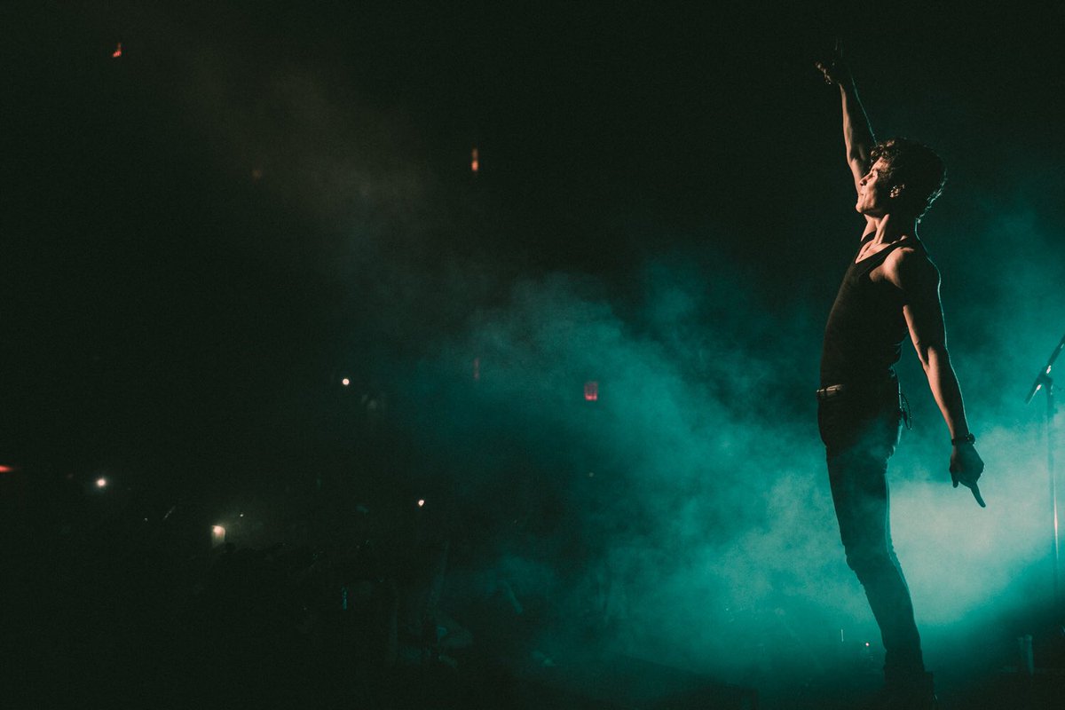 ShawnAccess's tweet photo. NYC thank you SO much. @ShawnMendes @JosiahVanDien #VerizonUP https://t.co/6IF8js6K5R