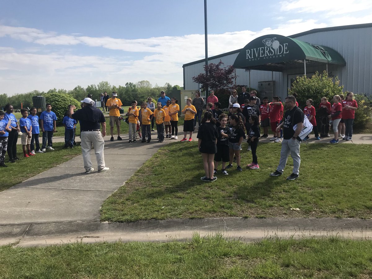 TheFirstTeeIN's tweet image. It’s Challenge Day in Indianapolis! Will the trophy stay with North Wayne Elementary or will Wheeler, Eagle Creek or North East be the new champion! Let’s play! #ninecorevalues points count!