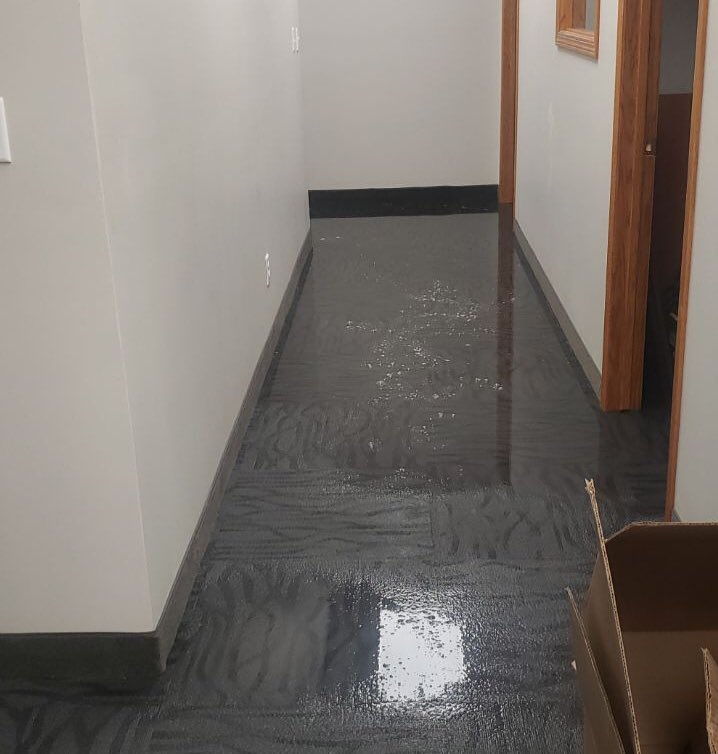 ComOptAriel's tweet image. Rough day at the office, but thankful we have wonderful people who quickly came to help with clean up 🧼 🧹🛠🧽  #superteam #ComOptCrew #cantstopwontstop #justanotherwednesday #goteamgo