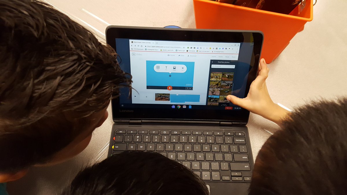 Lorenccastillo's tweet photo. My bilingual kindegarten students using adobe spark to make their final projects. #bewillbern #kidslovetechnology #bilingualkindergarten #cyfairisd https://t.co/jWQ53oSyzf