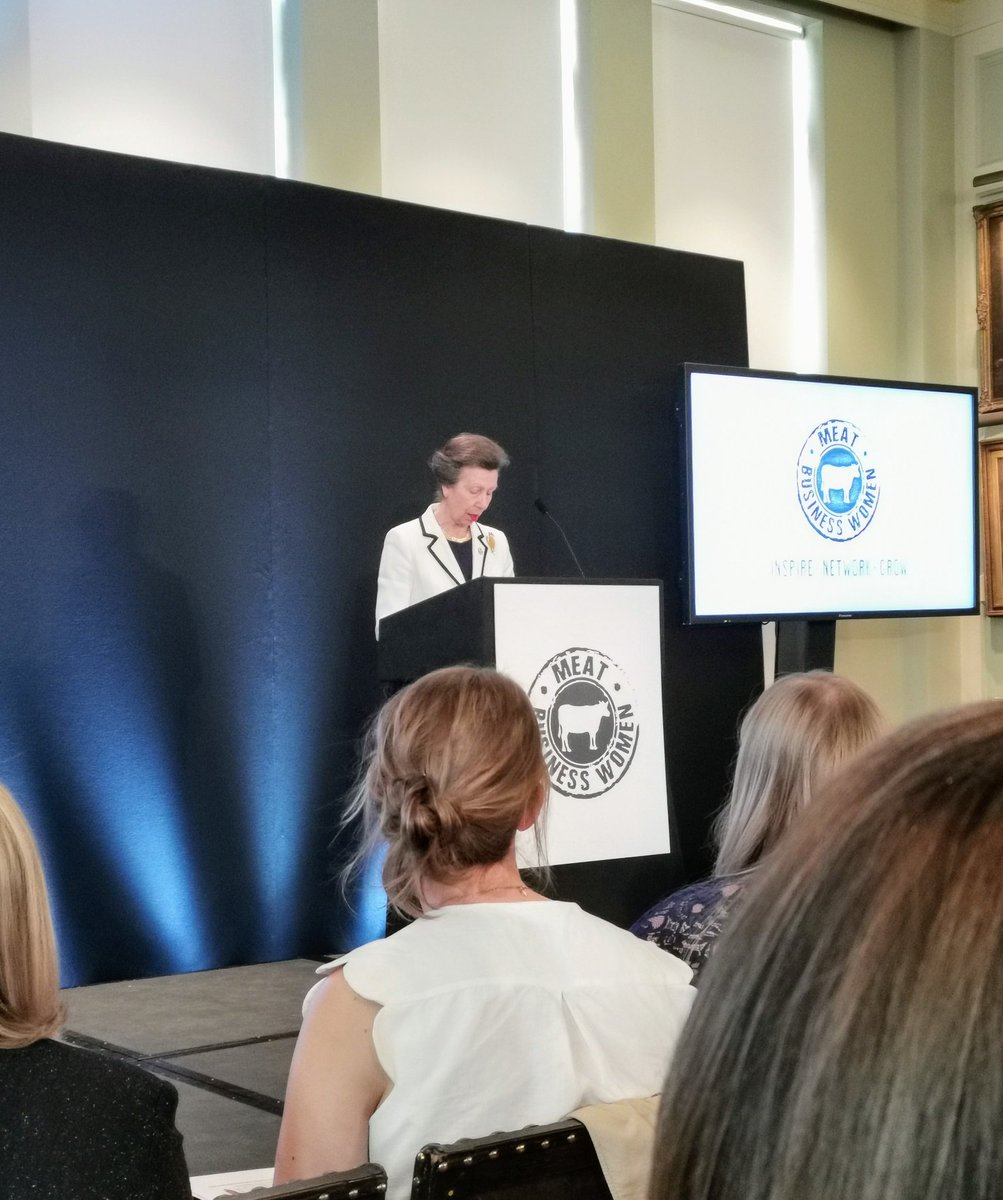 BarnwellRach's tweet photo. Still in disbelief over what we were a part of yesterday! A room full of amazing women all wanting to better our industry & the people in it.
So excited to see what the future holds for us all and this very special journey we are embarking on! #mbw19 #aubreyinspires @MeatWomen https://t.co/zEEQUKSseX
