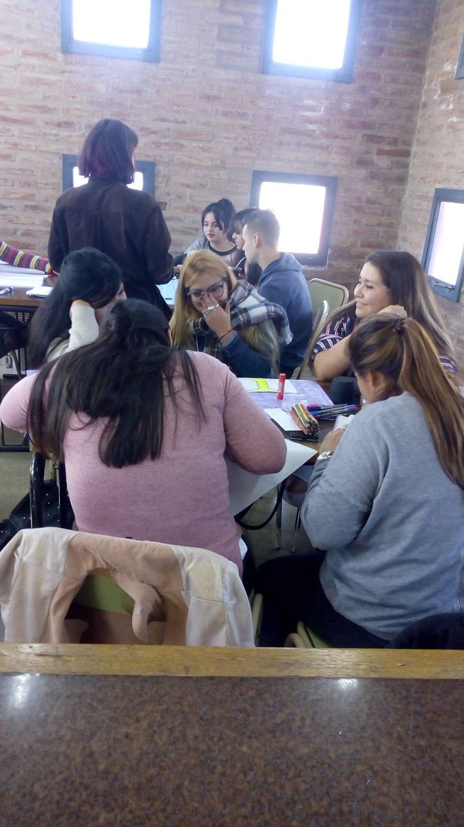 Caroalta28's tweet photo. CIT Trabajo Grupal #CpcColon https://t.co/PyC6e9C6AB