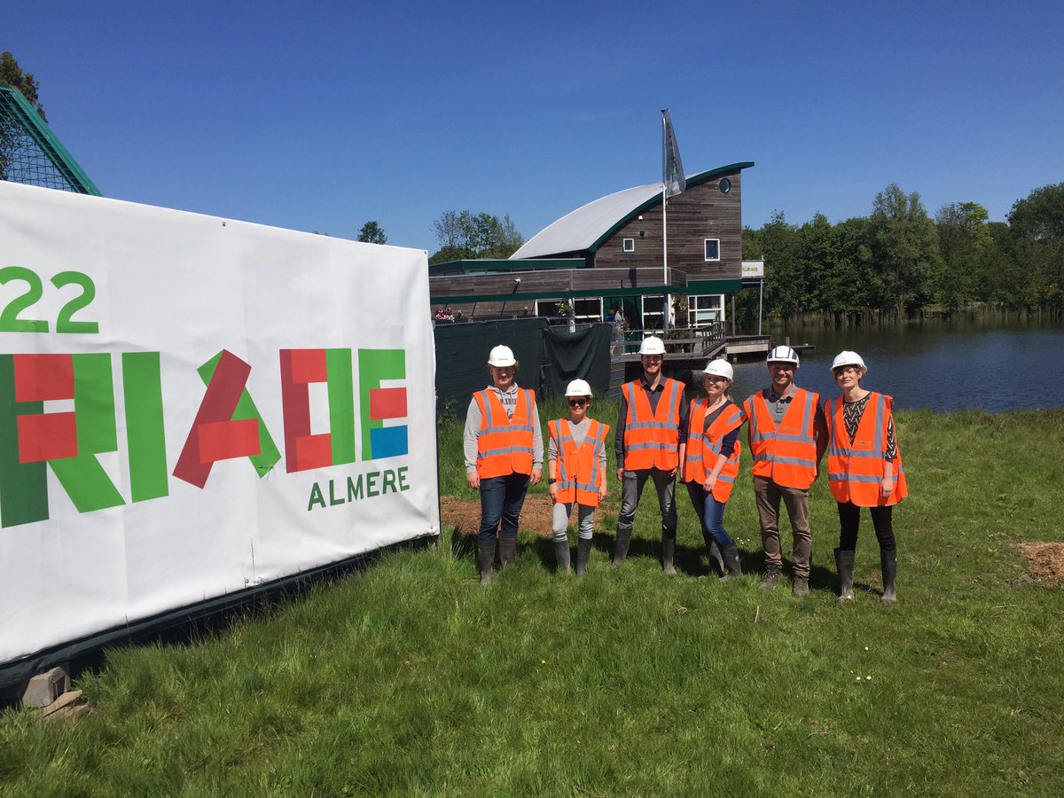 stadsruimte's tweet photo. Wauw! Dat was vanmiddag onze reactie toen we van Gert een rondleiding kregen op het @FloriadeExpo terrein liepen. Er staan al veel mooie bomen, een bijzonder bos en de biodiversiteit liet zich goed horen en zien. Wij komen zeker weten weer kijken in 2022! #036Stadsruimte https://t.co/Np2d2AIUV5